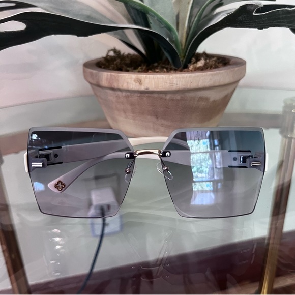 Rimless Square Fashion Sunglasses Gradient Lens Cut Edge Glasses Eyewear UV400 - Picture 2 of 7